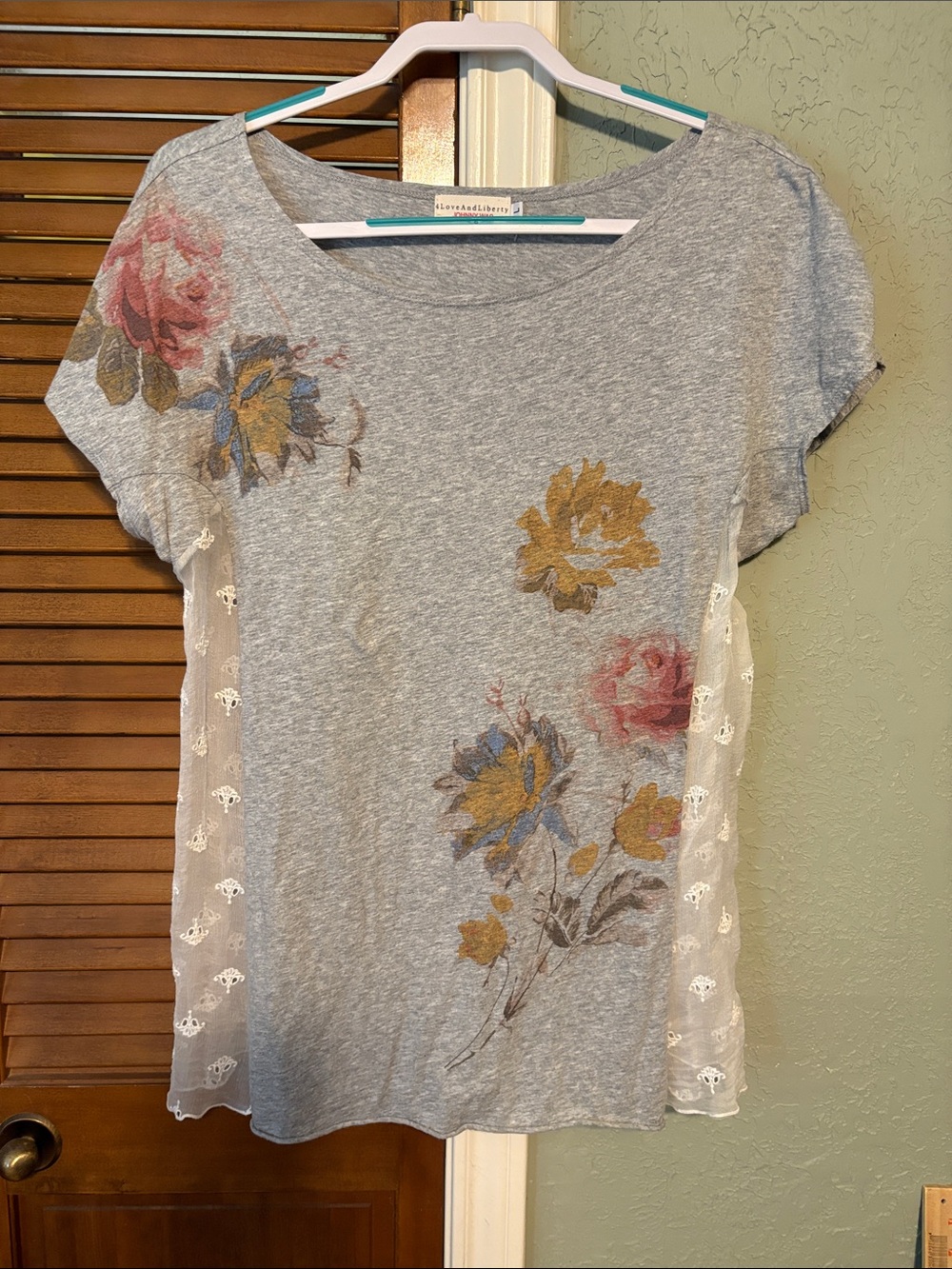 Johnny Was Grey Floral Short Sleeve Tee with Lace Panels